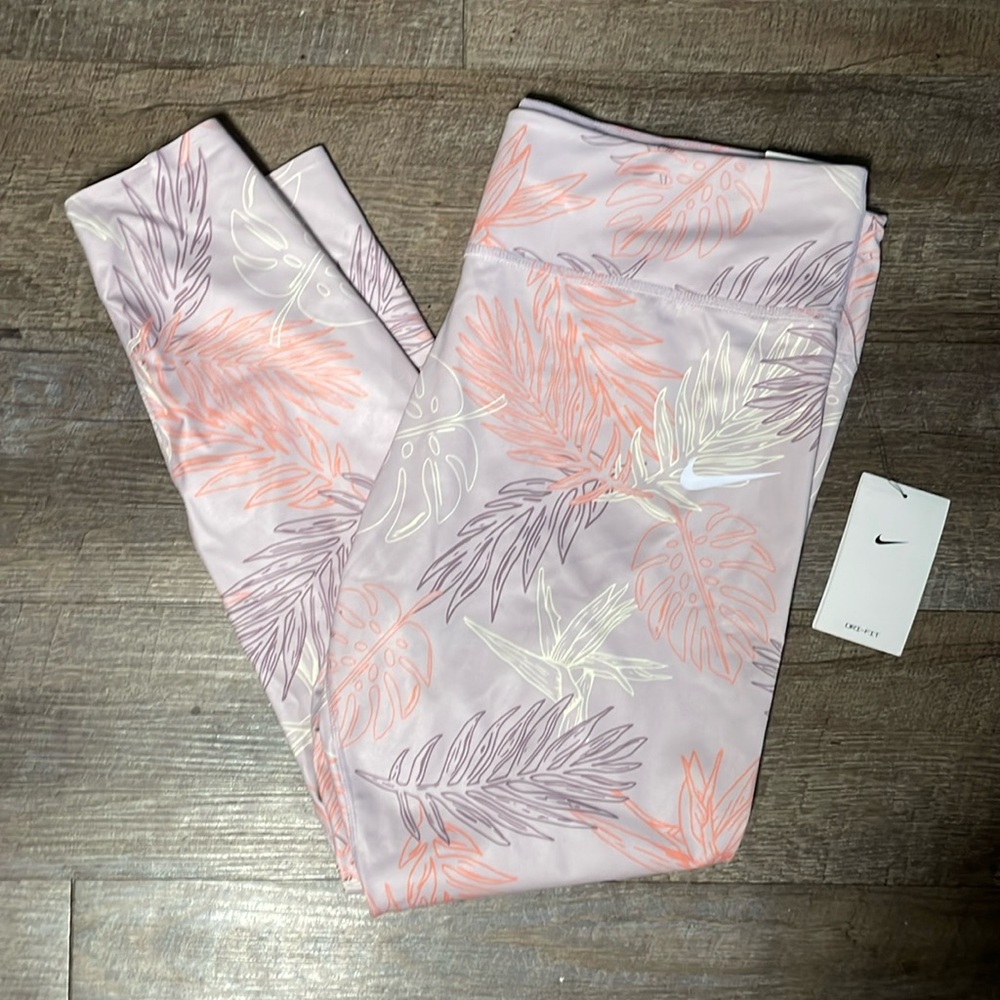 NWT Nike palm print one luxe leggings